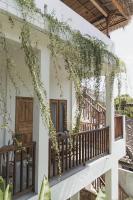 Nalua Surf Boutique Hotel - B&B Katilampak