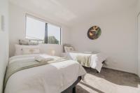 Designer 2BR Flat - Outdoor Sitting & Cozy Ambiance - Bed and Breakfast Christchurch