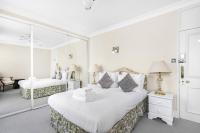Standard Double Room with Shared Bathroom