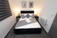 Charming 3-Bedroom Watford Flat, Sleeps 8 - Market St - B&B Watford