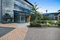 Modern 1 Bed Apt Bracknell- with parking - B&B