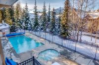 Greystone Lodge 404 Ski-in Out - B&B