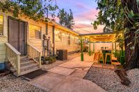 Vintage Downtown Escape, Heated Cocktail Pool, Tiki Bar & Walk to City of Sarasota - Chambres d'hôtes Sarasota