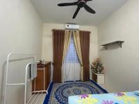 Homestay Kami Your Home Away from Home - B&B Kampong Kandang