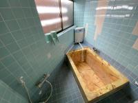 Triple Room with Shared Bathroom