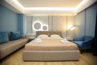 Deluxe Double Room with Side Sea View