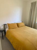 Appartamento con 3 Camere da Letto e Vista Lago