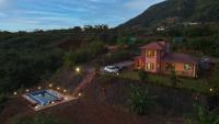 Lifeline Villas- Backwater Breeze Valley View Luxurious Infinity Pool Villa With Huge Open Area - B&B