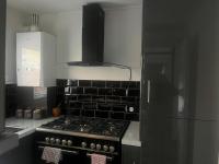 Queenomega’s home stay - B&B London