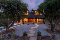 Alphanso Stays by StayJadePrivate PoolBBQ - B&B