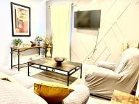 Welcome travel techs, King bed, 2br 1 ,5 ba, 4beds sleep 5, xAI, Project Pyramid - B&B Memphis