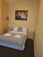 GO BIG ! Entire cozy House for max 8 people near city center - Ferienwohnung