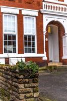 Lethbridge Villa 49 Apartment 2 Super Fibre WiFi, free parking - Chambres d'hôtes Southport