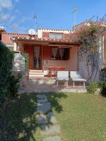 Villasimius, villetta a 300 mt dalla spiaggia - B&B Villasimius