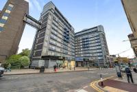 Modern 2 bedroom 2 Bathroom Flat, Free Parking in Woolwich - B&B