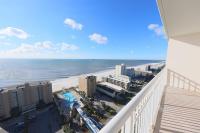 2 Bedroom High Rise Corner Condo at Crystal Tower with 2 Balconies, 2 Outdoor Pools, Lazy River, Heated Indoor Pool, Direct Beach Access - B&B