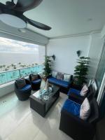 Beachfront Apartment with Jacuzzi - B&B Juan Pedro