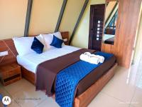 Goldenpeak Estate-Homestay-3Bed-A frame Holiday Home - Chambres d'hôtes Wanda