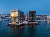 Premium Penthouse Sea & Mountain view Apartments in Tromsø 2-Bathrooms, Free Parking in garage - B&B Tromsø