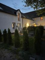 Moderne schicke Dachgeschosswohnung 15 min bis Düsseldorf - Chambres d’hôtes Duisbourg