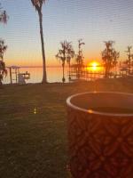 FLORIDA-Crescent Lake, Crescent City, Florida-Lake House with Dock-One week minimum stay- Close to Daytona, St Augustine and Orlando - Ferienwohnung