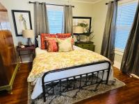 Historic Fairhope Cottage - Bed and Breakfast