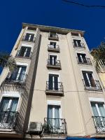Le Nid d Azur Duplex vue Mer Centre Ville - Bed and Breakfast Antibes