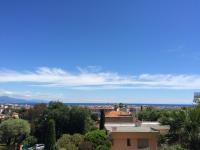 Vue mer, terrasse et parking privé - B&B Antibes