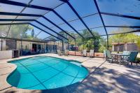 Family Stay with Pool Dock & Lanai in Tampa - Ferienwohnung