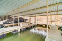 Boat Dock & Deck: Waterfront Cabin on Grand Lake - B&B Disney