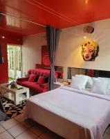 King Studio with Sofa Bed