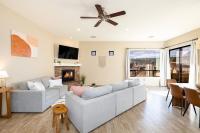 Mountain View Lookout-Uptown Walkable Red Rock Views - B&B
