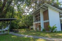 Ananá Garden Studio AC 5 Min to Playa Chiquita - B&B Puerto Viejo de Sarapiqui