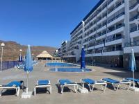 Sunny Modern apartment - Sea View and beach access - Ferienwohnung