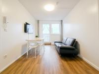 Tolstov Apartments - 3 Room Apartment - Terrace - 25 Min to Messe DUS - Bed and Breakfast Krefeld