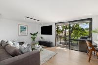 Manly family executive apartment - B&B