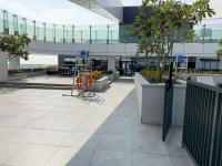Luxury 2-Bed Flat, Prime Location, Burj View & World Highest Running Track - Bed and Breakfast Dubai