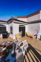 Family villa Casa KuKa I wonderful terrace with saltwater pool and BBQ area I beach in walking distance I pets welcome - Chambres d'hôtes Fuengirola