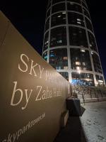 Sky Park Tower 1, 22 level, Downtown Centrum, Best adress in Town, Parking included - Chambres d'hôtes Bratislava
