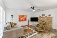 Artist Retreat by SoCo - Sleeps 6 - Free Parking - Bed and Breakfast