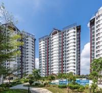 Chic Condo with Pool Near Airport-2 to 7 guest - Ferienwohnung