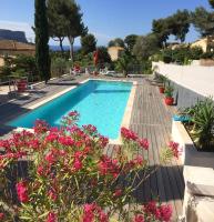 Le petit cassis vue mer appartement 70m2 piscine - B&B Cassis