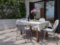 Dolac Green Side Apartments - B&B Lesina