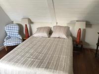 Camera Matrimoniale con Bagno in Comune 