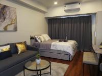 803 - Quiet Condo in City Centre - B&B