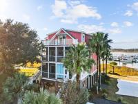 Regatta Inn - Adults Only - B&B