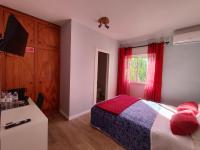 Chambre Double - Vue sur Piscine