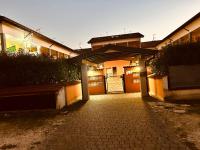 Roxana Holiday Home - Bed and Breakfast