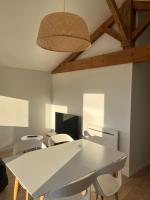 Maisonnette avec parking privé et local à velos - Bed and Breakfast Brégnier-Cordon