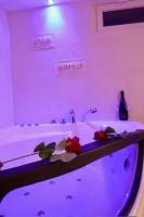 L'Escapade Enchantée - Spa, Cheminée et Cinéma - B&B